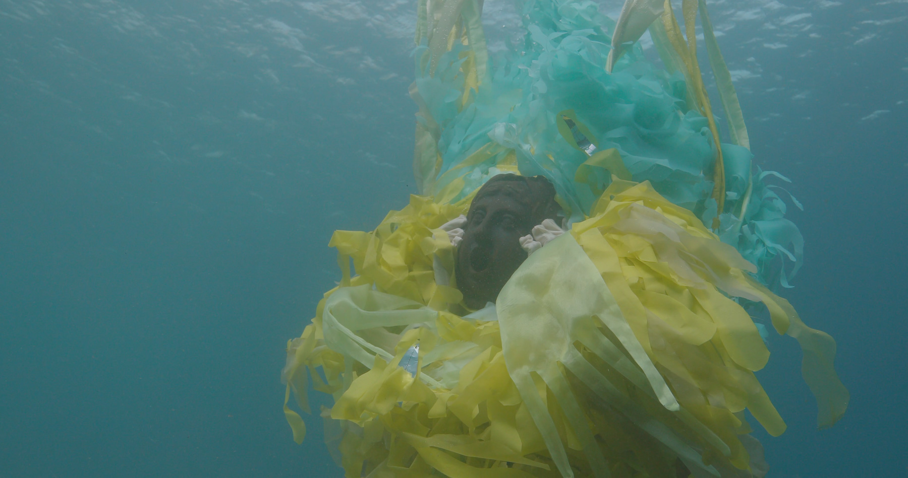 Sous les flots les âmes sont / The Way The Soul Waves